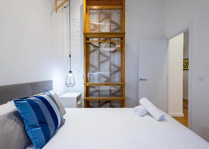 Florit Flats - The Vella Apartment
